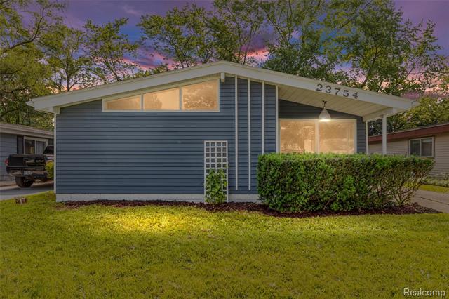 front view picture of 23754 Melville Ave, Hazel Park, MI. 48030