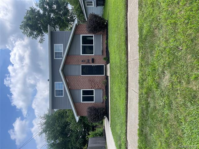 front view picture of 11795 Syracuse, Taylor, MI. 48180