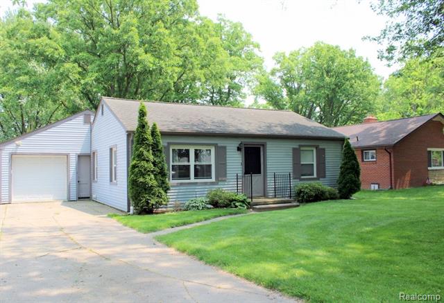 front view picture of 11527 William, Taylor, MI. 48180