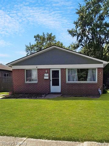 front view picture of 11676 Pine, Taylor, MI. 48180