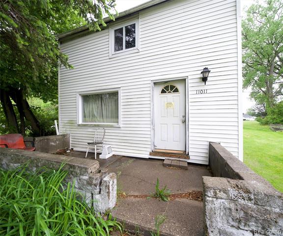 front view picture of 11011 Wahrman, Romulus, MI. 48174