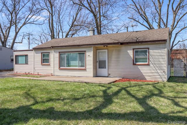 front view picture of 11612 West Point, Taylor, MI. 48180