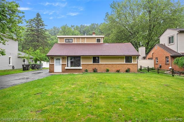 front view picture of 24432 Kensington, Taylor, MI. 48180