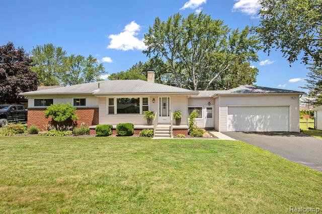front view picture of 22950 Koths, Taylor, MI. 48180