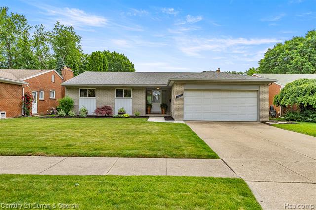 front view picture of 17276 Midway, Allen Park, MI. 48101