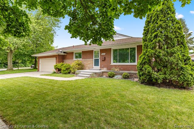 front view picture of 10018 Manor, Allen Park, MI. 48101