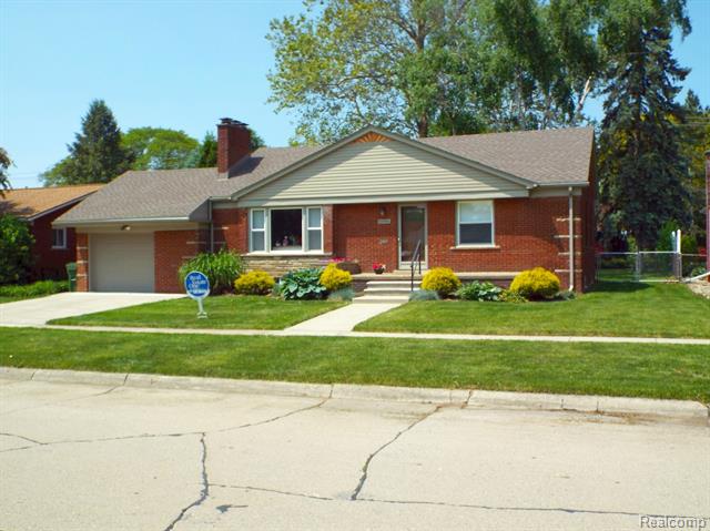 front view picture of 9996 Manor, Allen Park, MI. 48101