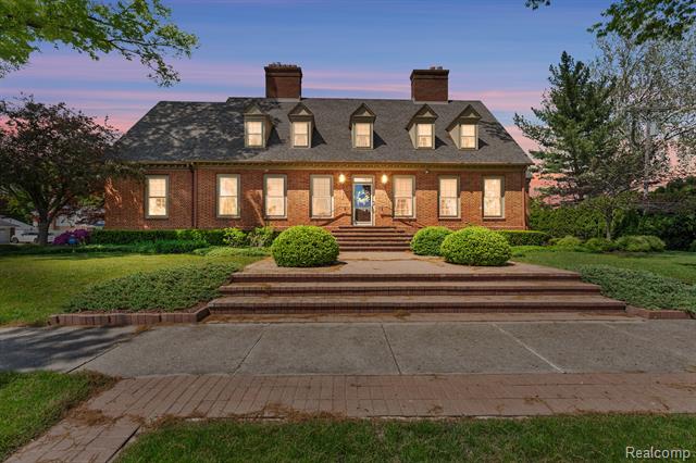 front view picture of 17440 Midway, Allen Park, MI. 48101