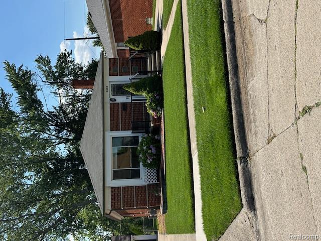 front view picture of 8488 Becker, Allen Park, MI. 48101