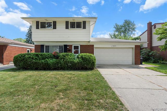 front view picture of 9719 Katherine, Taylor, MI. 48180