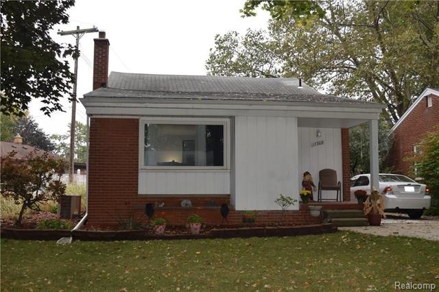 front view picture of 17309 Ray, Allen Park, MI. 48101