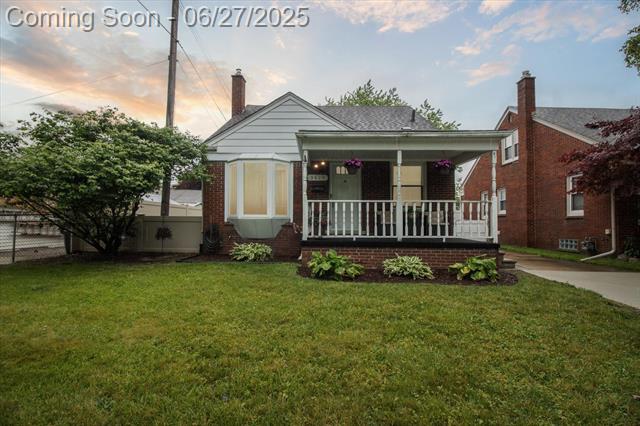 front view picture of 9629 Carter, Allen Park, MI. 48101