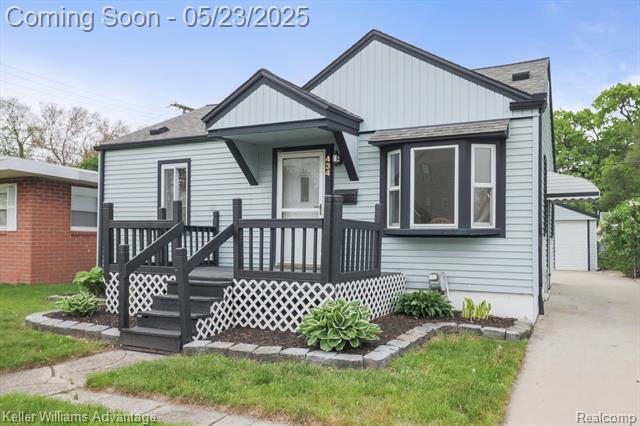 front view picture of 434 E Woodward Heights Blvd, Hazel Park, MI. 48030