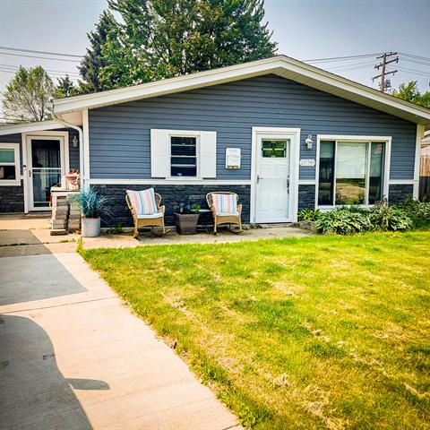 front view picture of 20749 Shannon, Taylor, MI. 48180