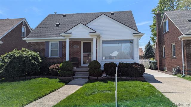 front view picture of 17405 Brody, Allen Park, MI. 48101
