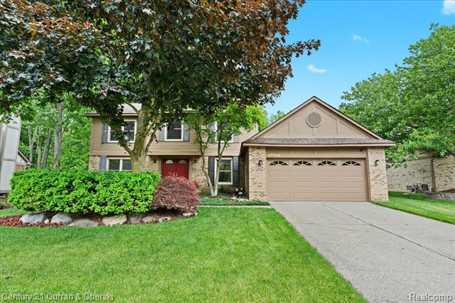 front view picture of 47126 Cider Mill Dr, Novi, MI. 48374