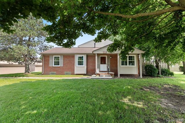 front view picture of 24690 Bashian Dr, Novi, MI. 48375