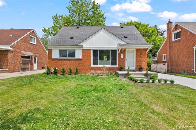 front view picture of 9075 Mc Kinley, Taylor, MI. 48180