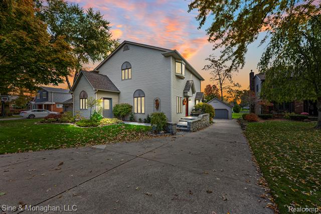 front view picture of 28549 Swan Island, Grosse Ile, MI. 48138