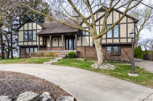 front view picture of 28220 Swan Island, Grosse Ile, MI. 48138