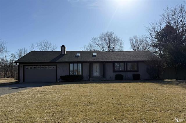 front view picture of 30345 W Jefferson, Rockwood, MI. 48173