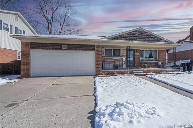 front view picture of 4843 Valley, Trenton, MI. 48183