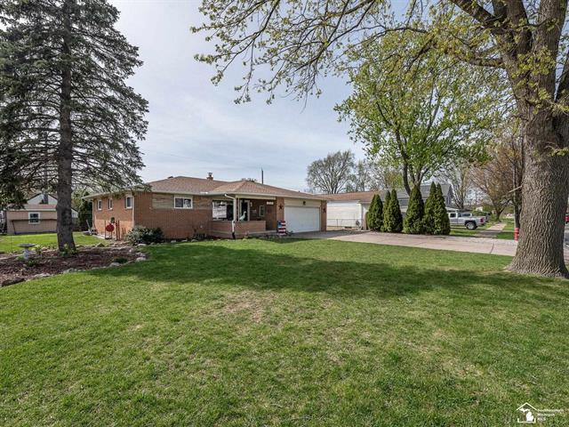 front view picture of 25144 Reeck, Trenton, MI. 48183
