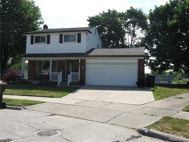 front view picture of 3131 Palmetto Ct, Trenton, MI. 48183