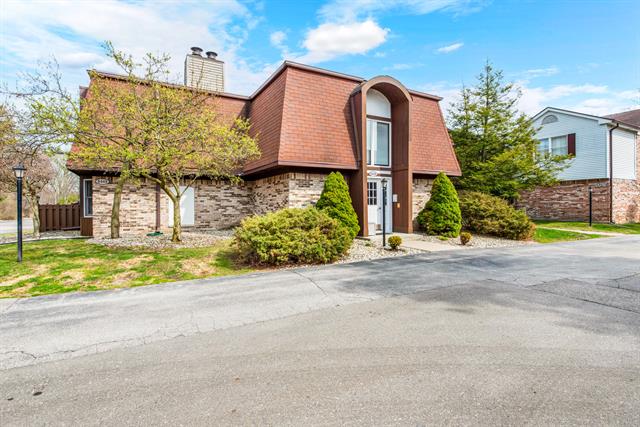 front view picture of 8449 Mathias, Grosse Ile, MI. 48138