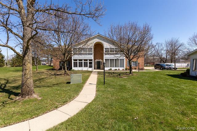 front view picture of 8187 Grays, Grosse Ile, MI. 48138
