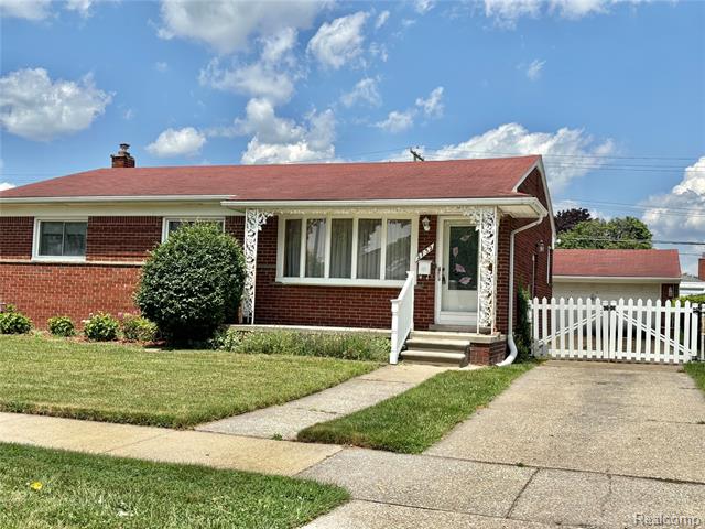 front view picture of 2732 Webster, Trenton, MI. 48183