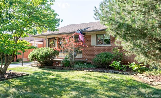 front view picture of 3258 Ward, Trenton, MI. 48183