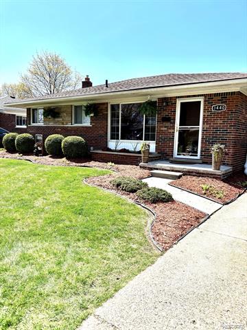 front view picture of 3440 Maidstone, Trenton, MI. 48183