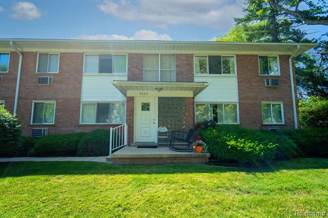 front view picture of 3400 Elizabeth, Trenton, MI. 48183