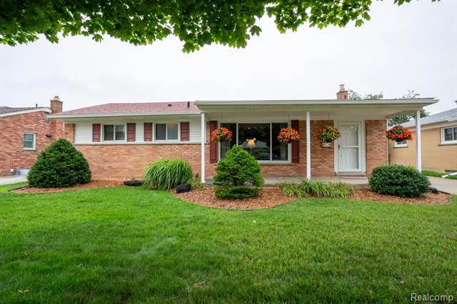 front view picture of 2935 Concord, Trenton, MI. 48183
