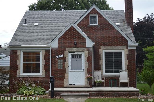 front view picture of 2553 Rutledge, Trenton, MI. 48183