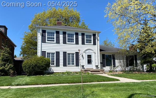 front view picture of 2462 Riverside, Trenton, MI. 48183