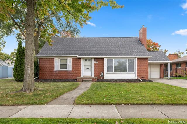 front view picture of 2342 Vernon, Trenton, MI. 48183