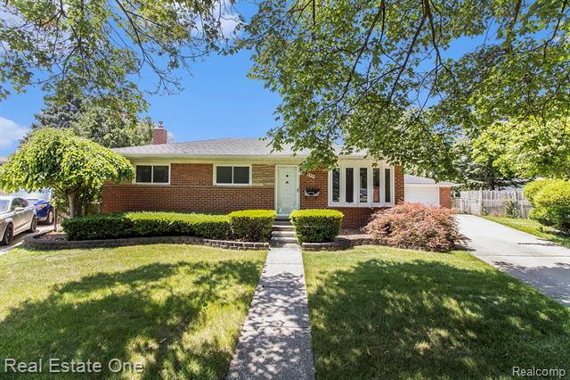 front view picture of 3505 Plainview, Trenton, MI. 48183