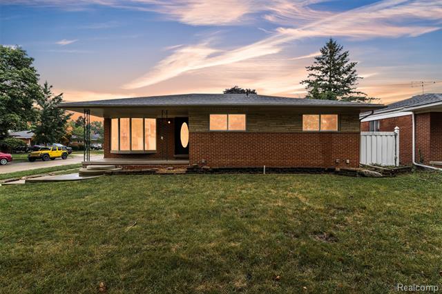 front view picture of 1745 Newman, Trenton, MI. 48183