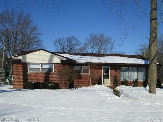 front view picture of 7912 Coventry, Grosse Ile, MI. 48138