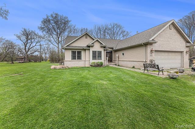 front view picture of 9500 Whitall, Grosse Ile, MI. 48138