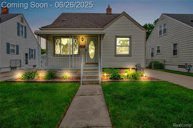 front view picture of 157 Cleveland, Trenton, MI. 48183