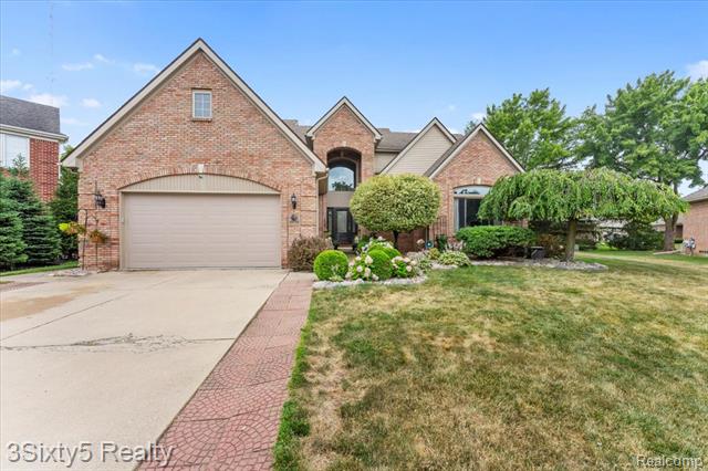 front view picture of 15712 Meadows Drive, Riverview, MI. 48193