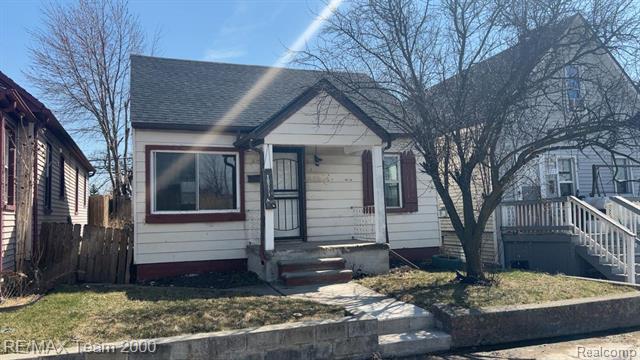 front view picture of 18771 Riverview, Riverview, MI. 48193