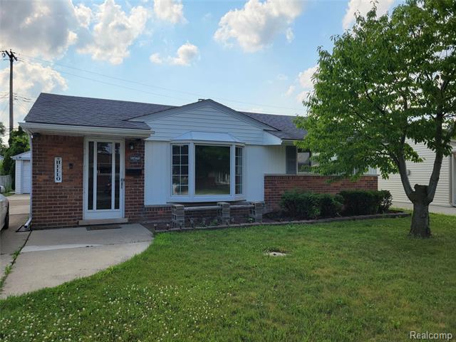 front view picture of 18560 Valade, Riverview, MI. 48193