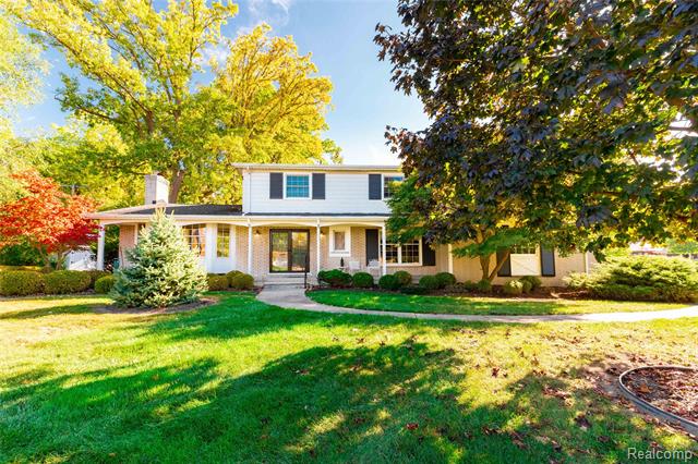 front view picture of 20633 Canal, Grosse Ile, MI. 48138