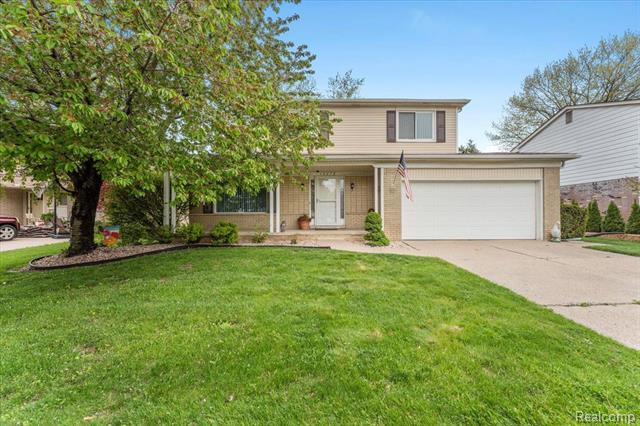front view picture of 13876 Greentrees, Riverview, MI. 48193