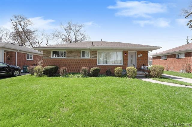 front view picture of 24311 Scotia Rd, Oak Park, MI. 48237