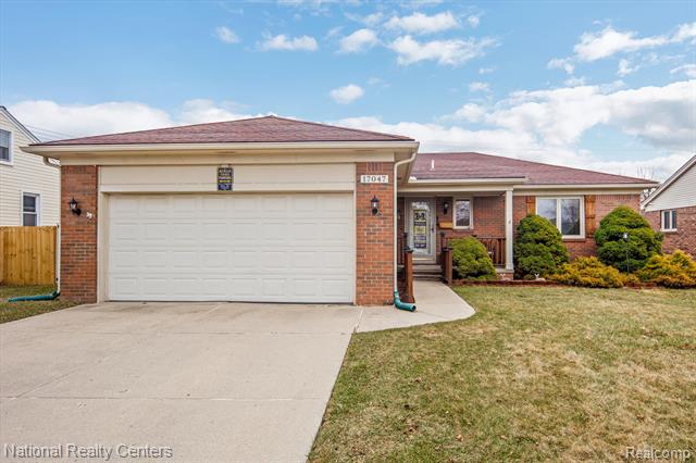 front view picture of 17047 Quarry, Riverview, MI. 48193